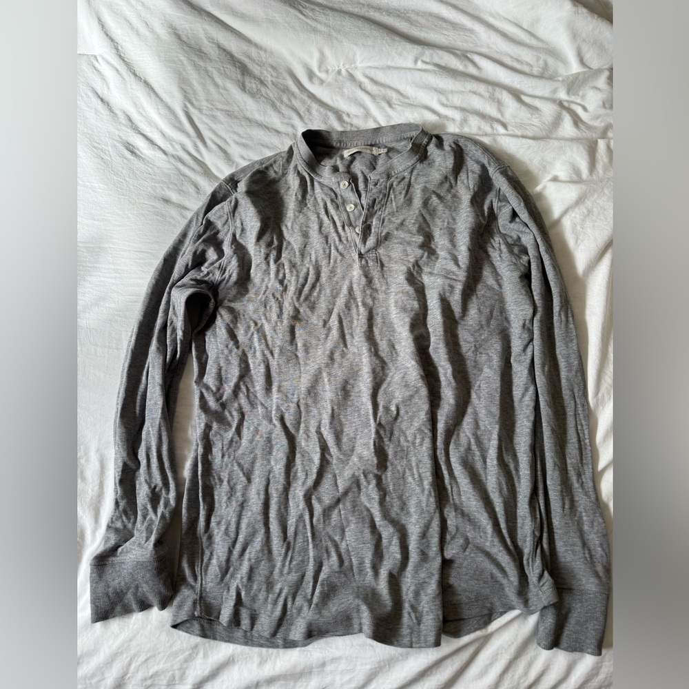 Suitsupply Men's Long-Sleeve Henley in Heather Gray